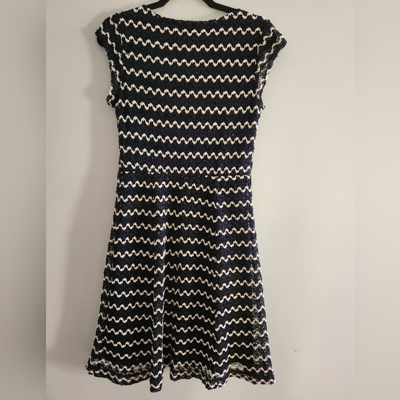 EUC Sharagano Navy and White Dress with Crochet Look.  Size 4. - Picture 5 of 5